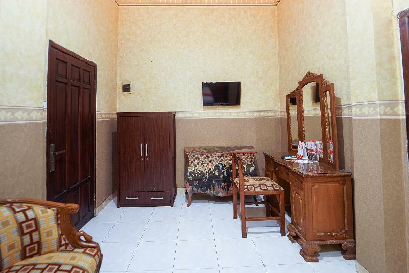 Oyo 231 Hotel Andita Syariah Surabaya Exterior foto