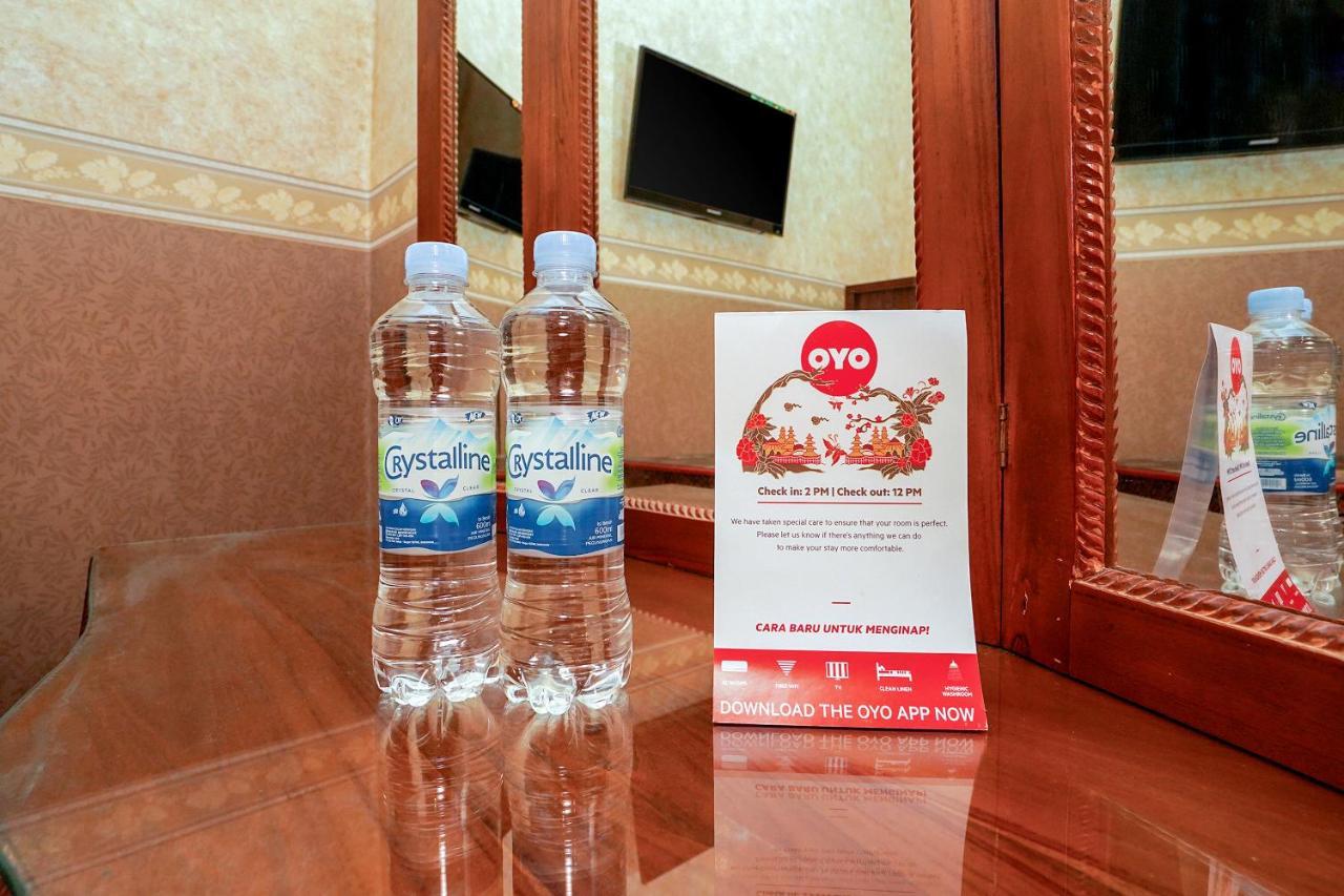 Oyo 231 Hotel Andita Syariah Surabaya Exterior foto